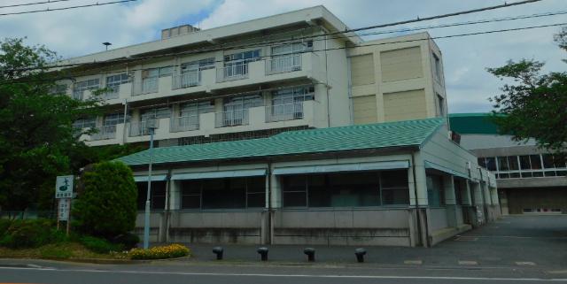 我孫子市立我孫子中学校：1421m