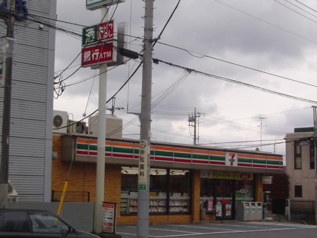 セブンイレブン：380m