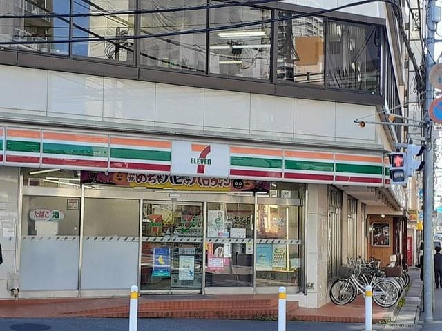 セブンイレブン：110m