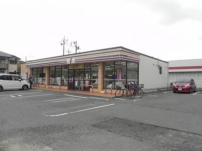 セブン・イレブン柏松葉町店：650m