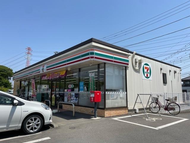 セブンイレブン：240m