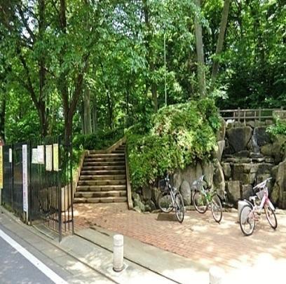 滝の根公園：650m