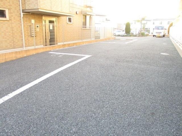 サンシャイン　Ⅱ（301） 駐車場