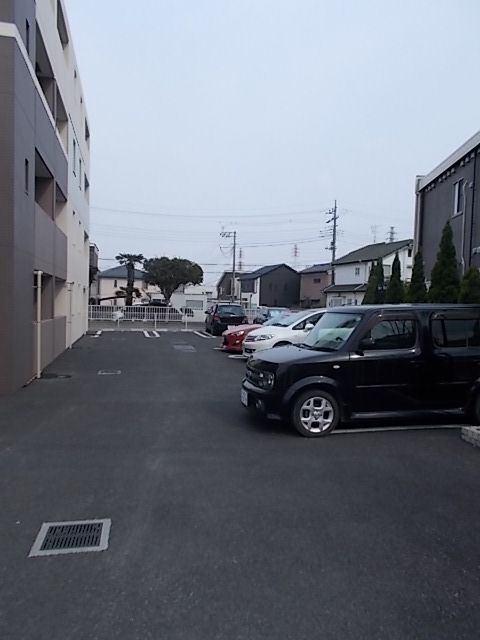 マスターズ（303） 駐車場