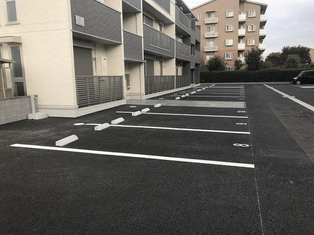 グレイスコートA棟（301） 駐車場