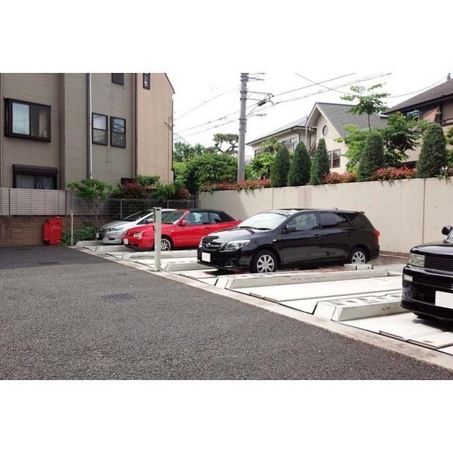 コンフォリア代々木上原（0803） 駐車場
