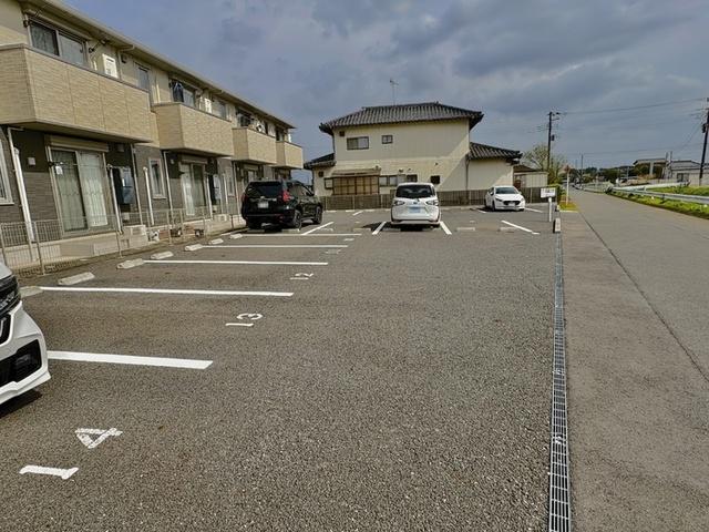 グランシエラ（208） 駐車場