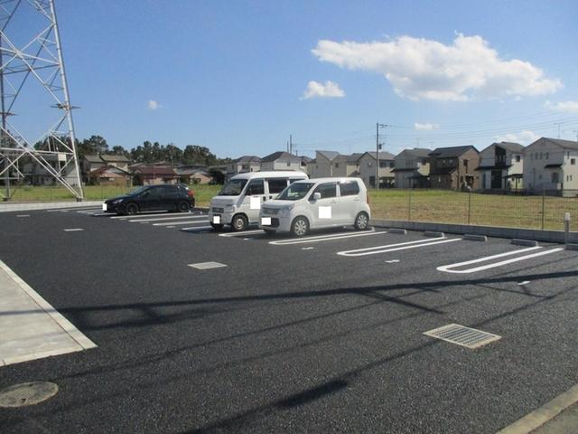 フェニックス（203） 駐車場