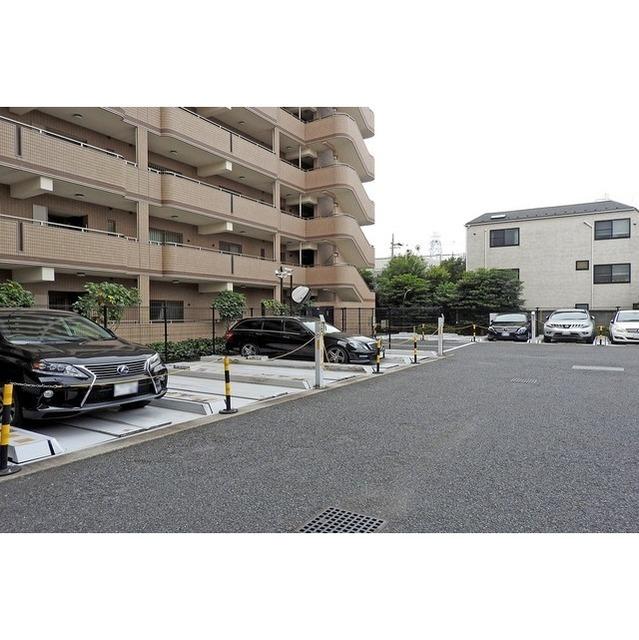 グランハイツ池尻（0512） 駐車場