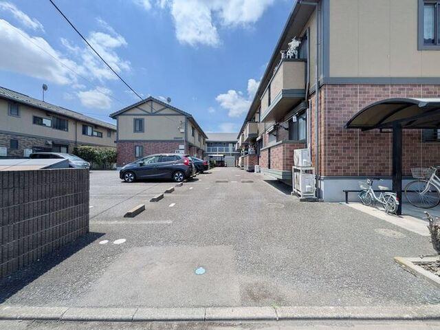 ウール クロッシェ　Ａ/Ｂ/Ｃ（B101） 駐車場