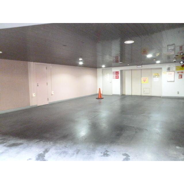 グランドメゾン三軒茶屋（1207） 駐車場