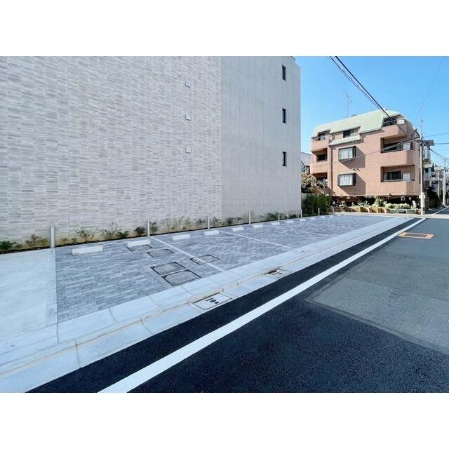 アジュールテラス目黒八雲（509） 駐車場