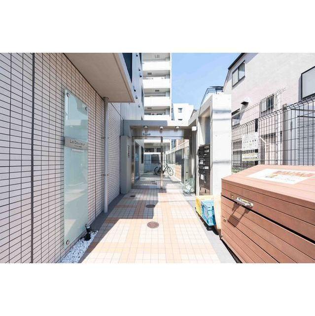 Ｌａ　Ｄｏｕｃｅｕｒ杉並和田（401） エントランス