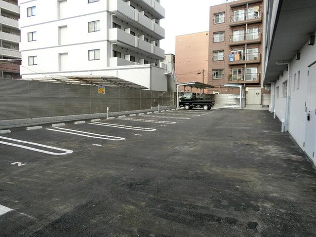 YamazakiSekiyuBLD（401） 駐車場