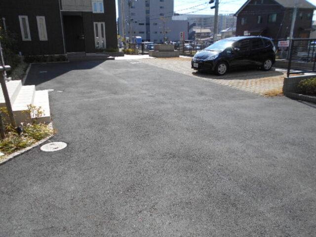 オッツＴＭ（108） 駐車場