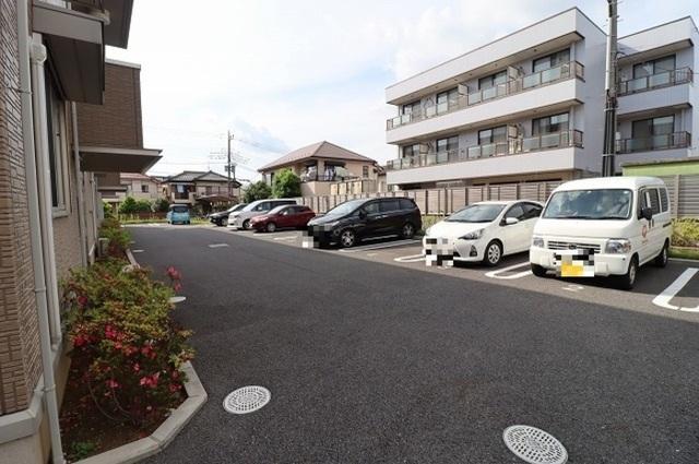 パインヒルズ胡録台（107） 駐車場