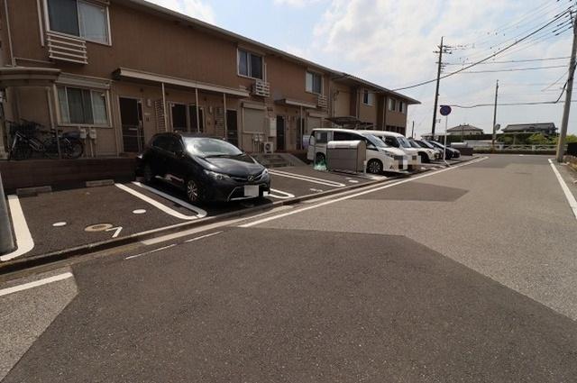 S・V・Pシビー（203） 駐車場