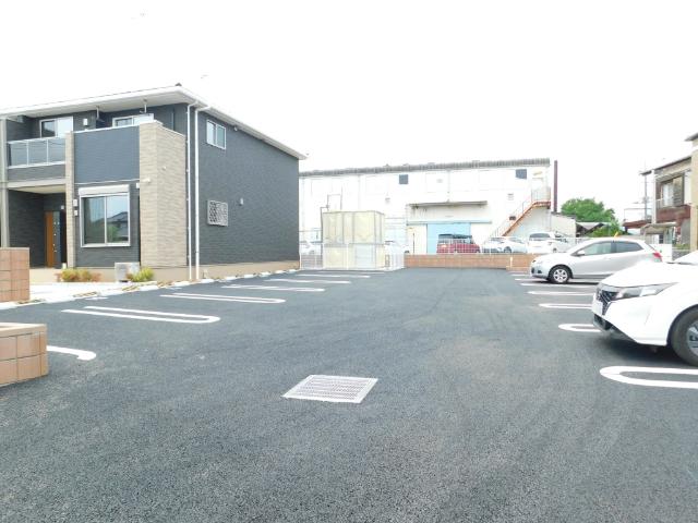 グランソレイユⅡ（202） 駐車場