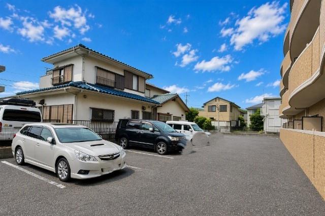 グランディール（0201） 駐車場