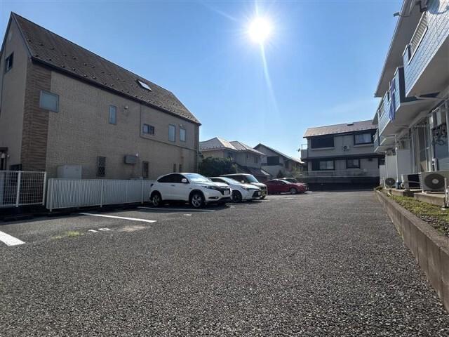 ベルフォール（0201） 駐車場