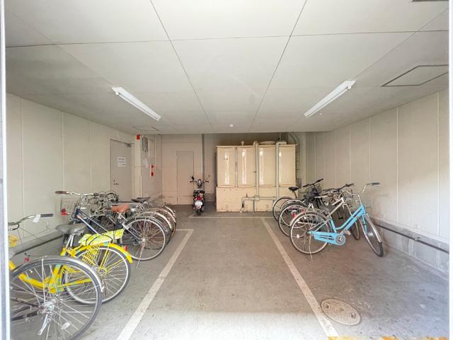 フィネス常磐（0403） 駐車場