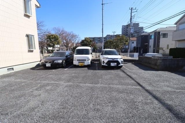 グランディール（101） 駐車場