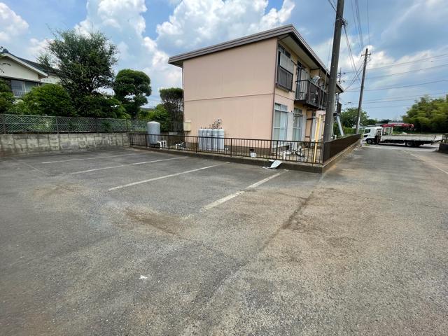 フローラハイツ（0207） 駐車場