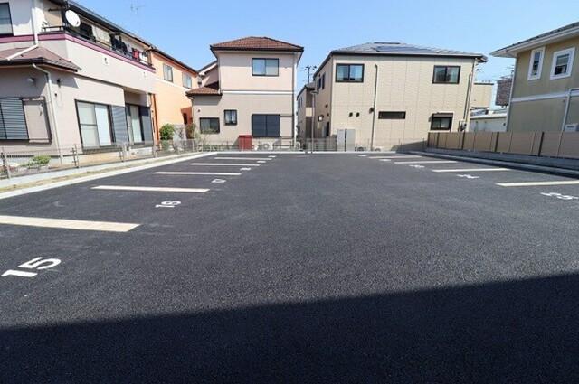 コンフォート松戸（205） 駐車場