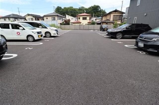 アレグリア（105） 駐車場