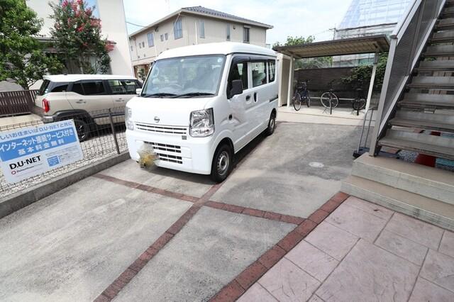 メイサ氷川（202） 駐車場