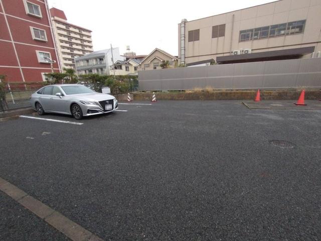 シルフハイム（202） 駐車場