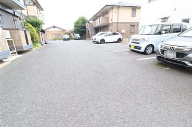 カトルセゾン　Ｂ（205） 駐車場