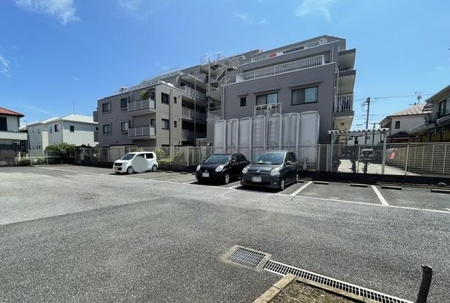サンモール・オガワ（303） 駐車場