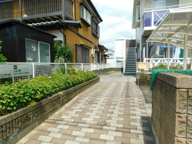 ペティエタァ（0101） エントランス