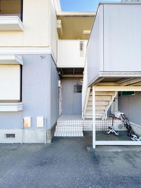 クレセントハイム（105） エントランス
