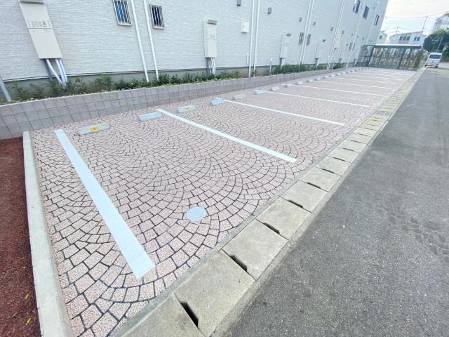 マハロＡ棟 駐車場