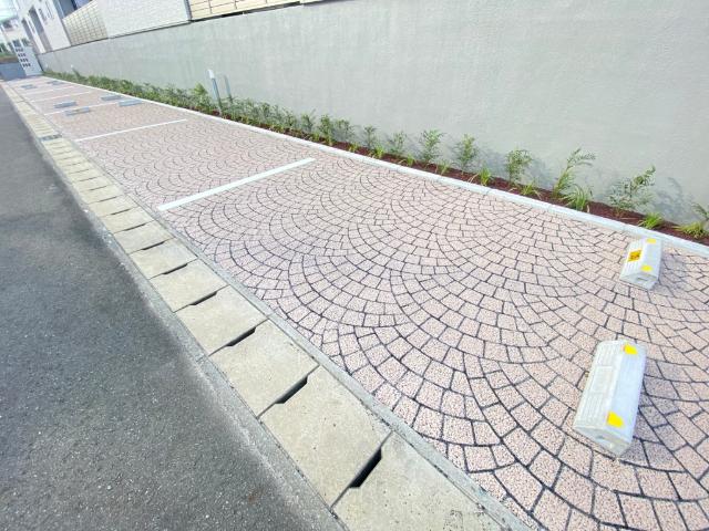 マハロＡ棟 駐車場