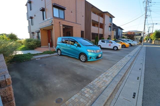 クレストール　北館（203） 駐車場