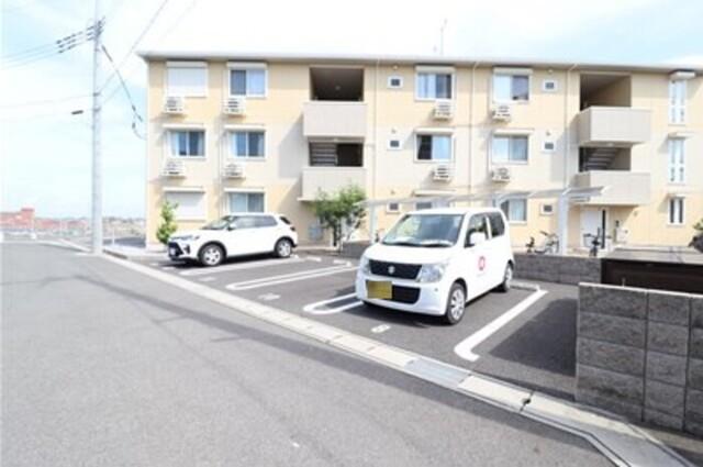 シゴーニュ（205） 駐車場