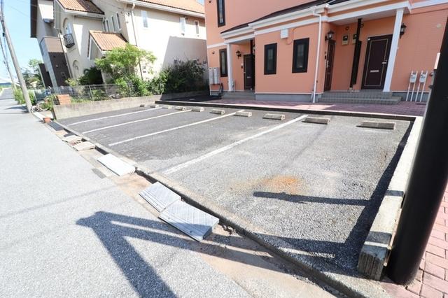 サンハイム学園前　Ａ（102） 駐車場