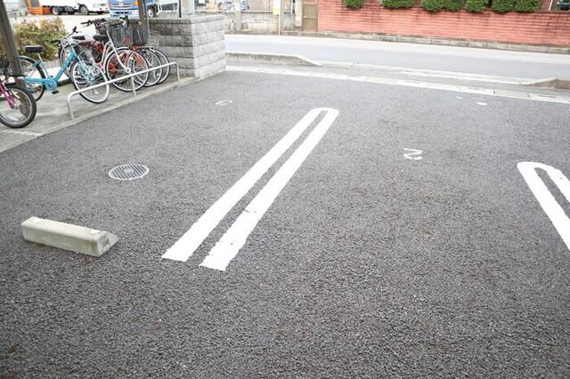 メゾン・ディアベルジュ（103） 駐車場