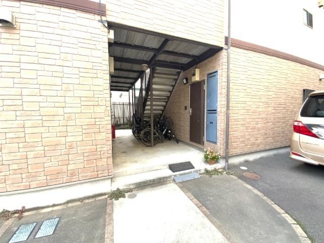 ファミール・幸和（0102） エントランス