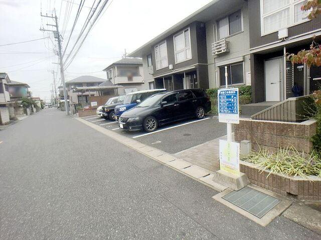 チリエージョ（101） 駐車場