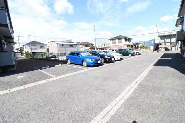 メイヒルズ（203） 駐車場