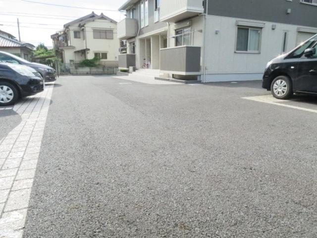 ボヌール新松戸　A棟（105） 駐車場