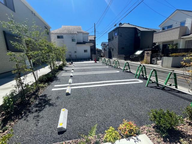 Ｃｈｌｏｒｉｓ（クローリス）（0201） 駐車場