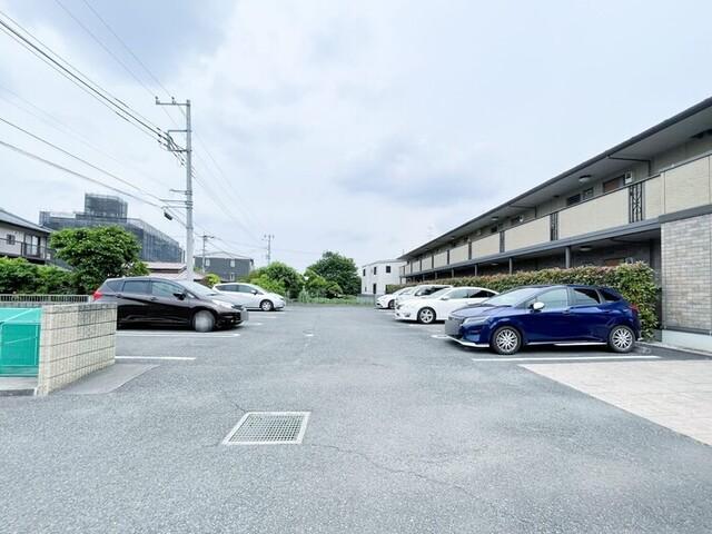 クオーレ（201） 駐車場
