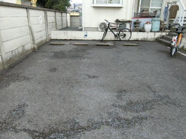 エイトスターティー（0103） 駐車場