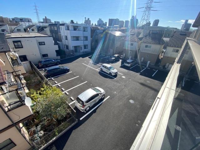 パークサイド永福（0102） 駐車場
