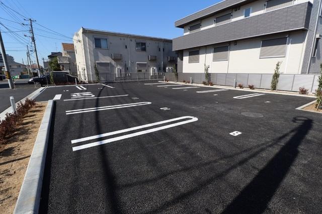 レジデンスヒルトップⅨ（306） 駐車場